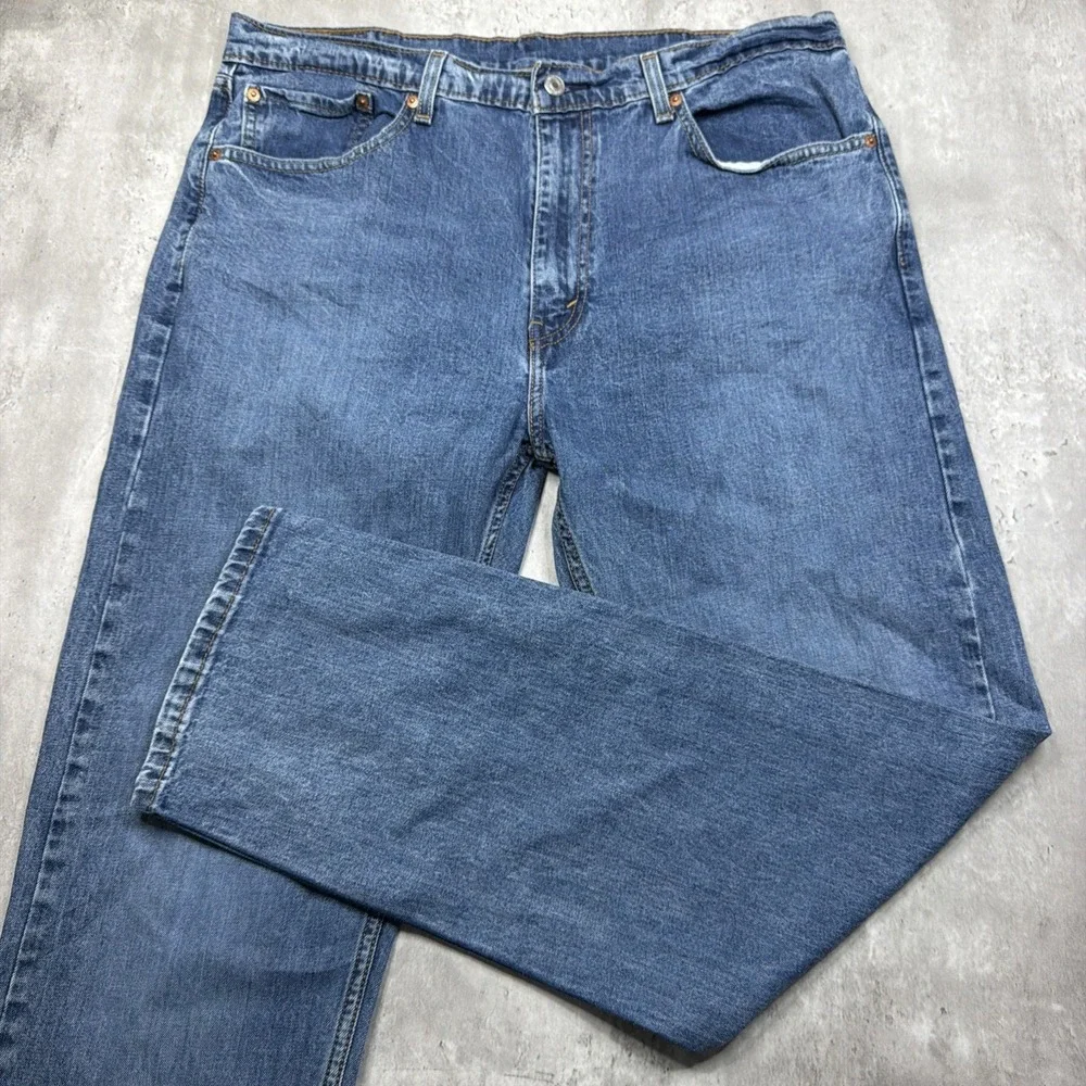 Levi's 505 Jeans Mens 38x32 Blue Regular Fit Straight Leg Medium Wash Denim USA